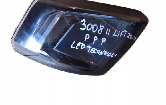 Peugeot 3008 II Rear/tail lights 9836231180