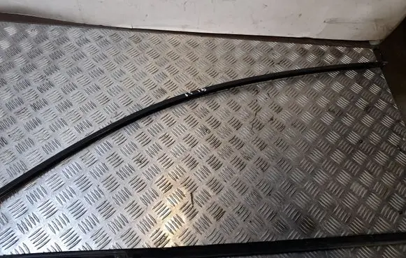 BMW 7 F01 F02 F03 F04 Front door window/glass frame 7185230