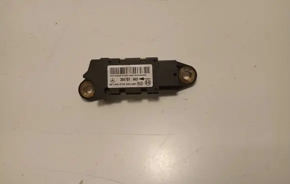 Mercedes-Benz CLK A209 C209 Airbag deployment crash/impact sensor 0018209126 304701002
