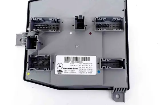 Mercedes-Benz C W205 BSM Control unit A2059019519 A1679021907