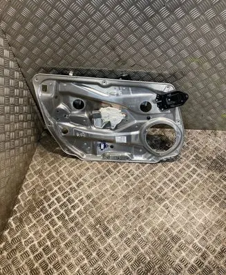 Mercedes-Benz E W212 Front door electric window regulator 2047202479 A2047202479