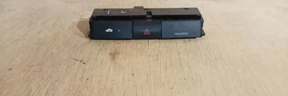 Toyota Corolla Verso AR10 Hazard light switch 153965