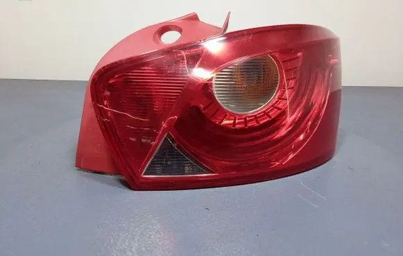 Seat Ibiza IV (6J,6P) Rear/tail lights