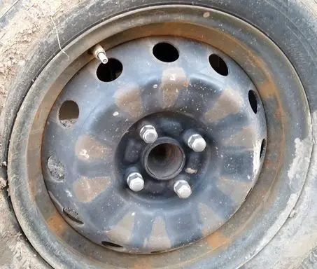 Suzuki Baleno IV R15 alloy rim 