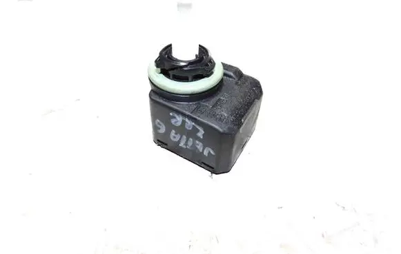 Headlight level adjustment motor