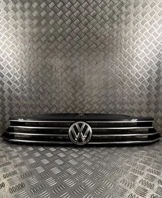 Volkswagen PASSAT B8 Front bumper upper radiator grill 3G0853653 3G0853651