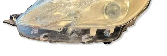 Peugeot 2008 I Headlight/headlamp 90015175 9677810180
