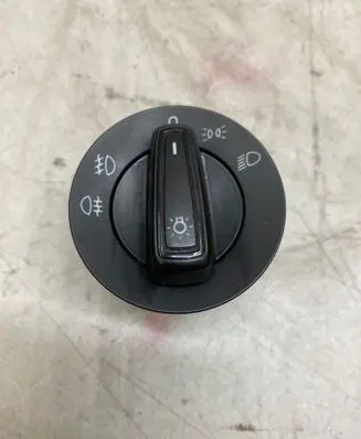 Skoda Octavia Mk3 (5E) Light switch 5E0941431F 10095090