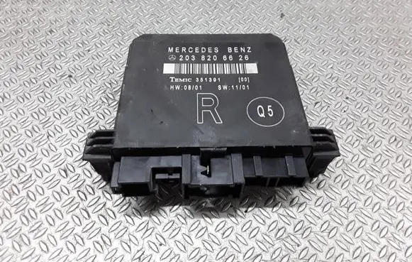 Mercedes-Benz C W203 Door control unit/module 2038206626