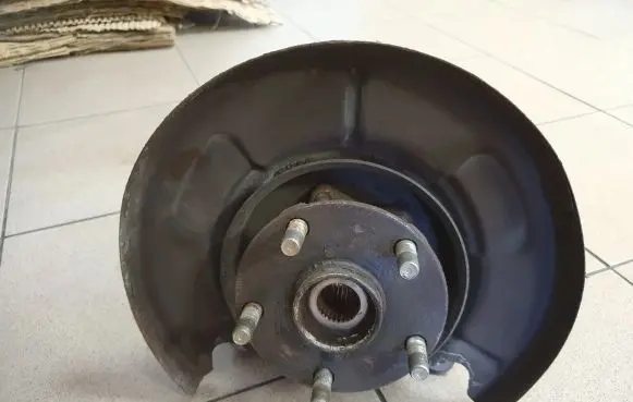 Subaru Outback (BS) Rear wheel hub
