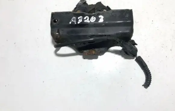 Engine bonnet/hood lock/catch