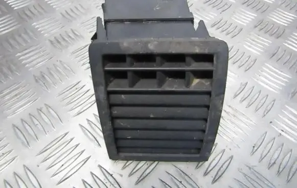 Volkswagen Touareg I Dash center air vent grill 7l6819703d