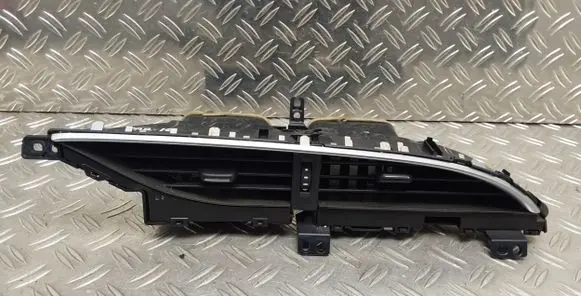 Toyota Yaris Dash center air vent grill 556700D240 556700D260