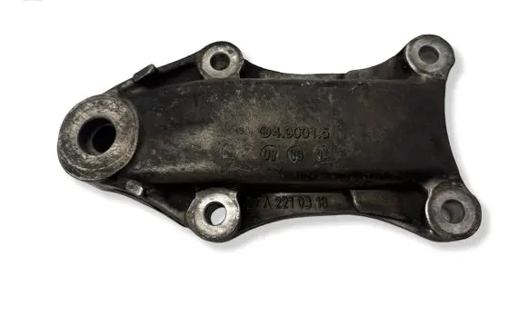 Mercedes-Benz S W221 Rear differential/diff mount bracket A2210318