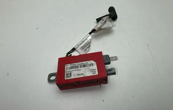 Ford Mustang VI Aerial antenna amplifier FR3T18C847AA