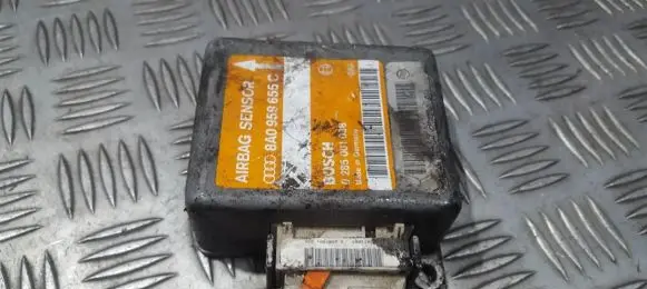 Audi A4 S4 B5 8D Airbag control unit/module 8A0959655C 0285001038