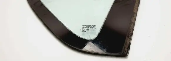 Mazda 3 I Rear side window