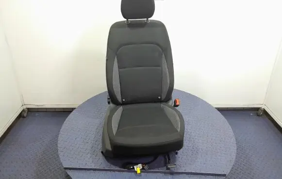 Skoda Fabia Mk1 (6Y) Front passenger seat 