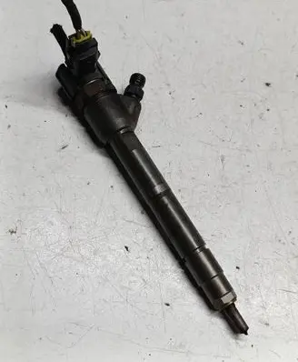 Fuel injector