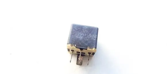 Audi A4 S4 B5 8D Other relay 141951253b