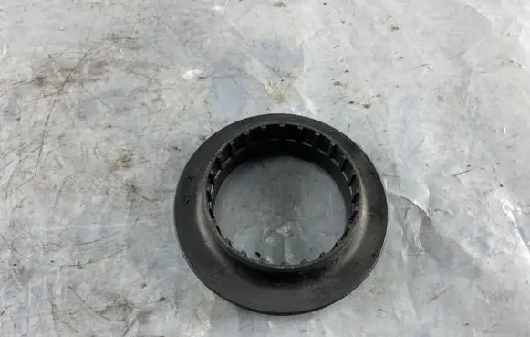 Opel Zafira B Front upper strut mount 13270705