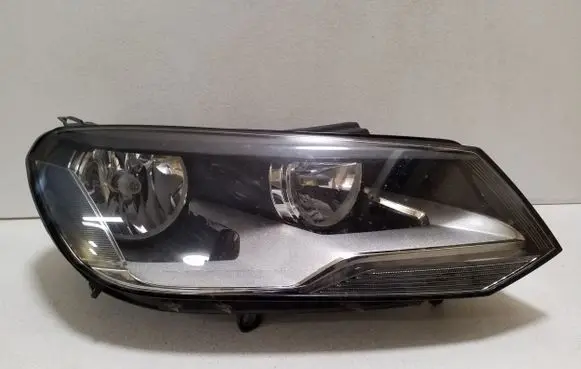 Volkswagen Touareg II Headlight/headlamp 7P2941006 1LJ01032824