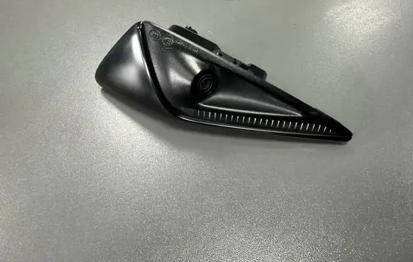 Tesla Model Y Side fender camera 149586520