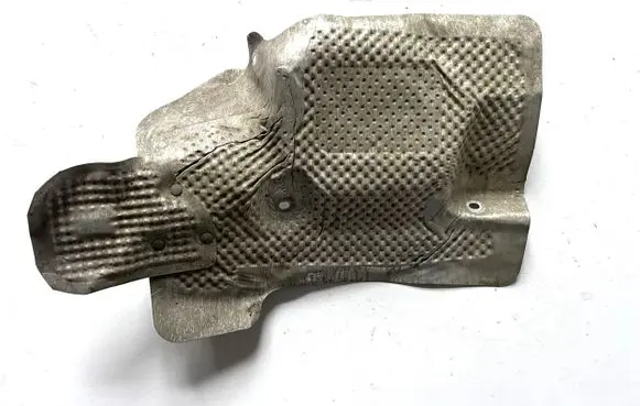 Chrysler Pacifica Exhaust heat shield 68231837AB