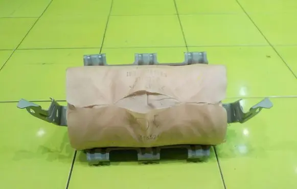 Mazda 6 Passenger airbag 