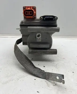 Dacia Spring Air conditioning (A/C) compressor (pump) 926006978R