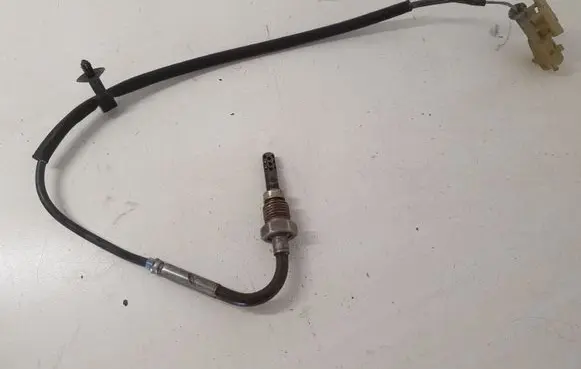 Opel Astra J Exhaust gas temperature sensor 55571362