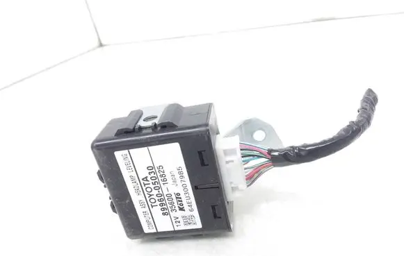 Toyota Avensis T250 Light module LCM 8996005030