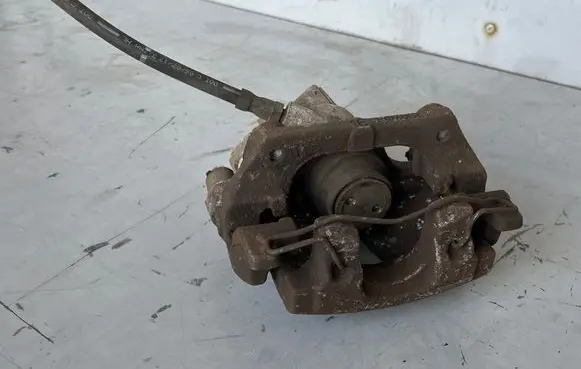 Volvo V40 Rear brake caliper 31341231