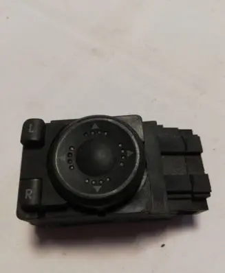 Volkswagen PASSAT B5 Wing mirror switch 3B1959565