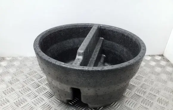 Volkswagen PASSAT B7 Tool box 3C5863470