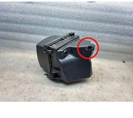 Dodge Durango Air filter box 68022162AD