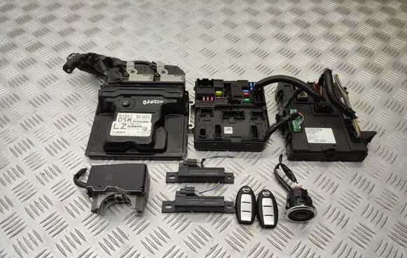 Nissan X-Trail T32 Engine ECU kit and lock set 237107FV0A 0281035776 487002725R
