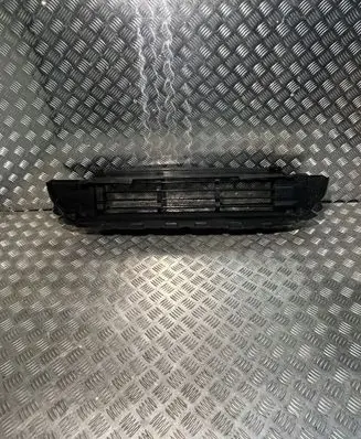 Volvo XC40 Front bumper lower grill 31455422