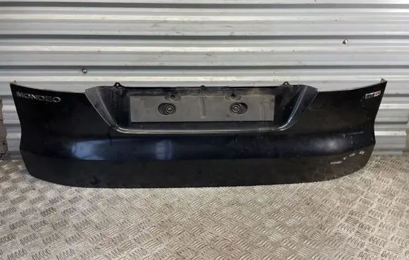 Ford Mondeo MK IV Tailgate trim