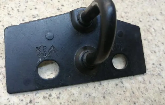 Citroen C3 Aircross Trunk lock loop 