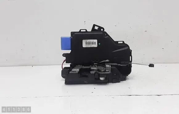 Skoda Octavia Mk2 (1Z) Front door lock 3D2837015K