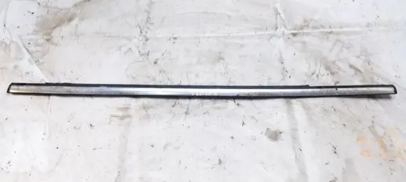 Opel Vectra C Front door glass trim molding 