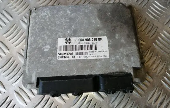 Volkswagen Golf IV Engine control unit/module 06A906019BR 5WP4457