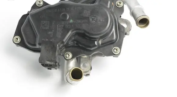 Audi A4 S4 B8 8K EGR valve 04L131501N