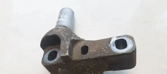 Audi A3 S3 8L Engine mounting bracket