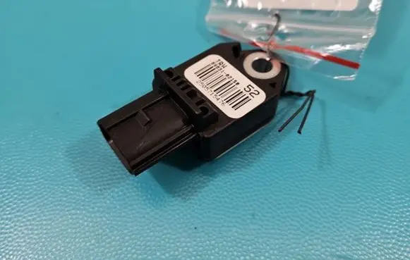 Toyota Avensis T270 Fuel cut-off switch 89831-02150 IMPRK1422401
