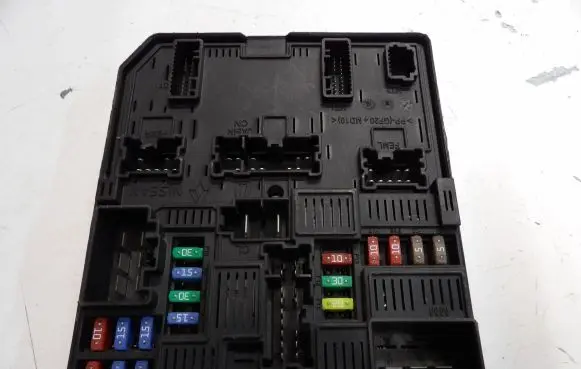 Renault Scenic IV - Grand scenic IV BSM Control unit 284B63349R 3875521080 5CM211F01