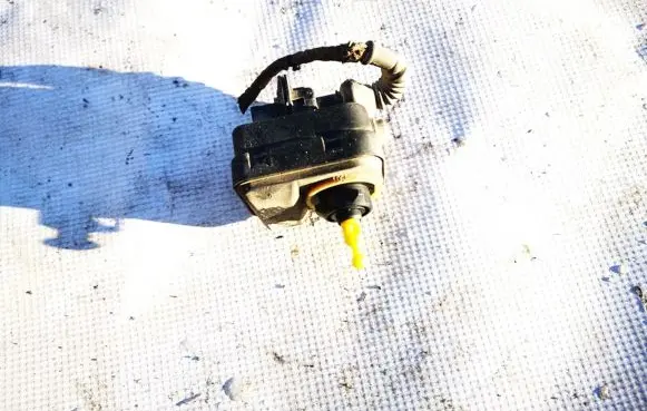 Headlight level adjustment motor