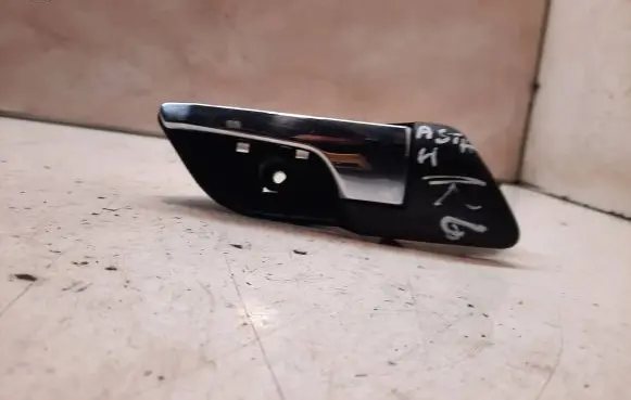 Opel Astra H Rear door interior handle