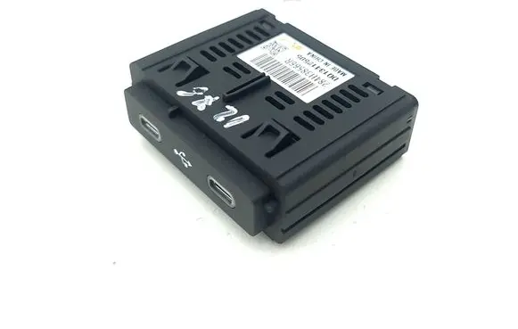Renault Austral USB socket connector 284H38566R